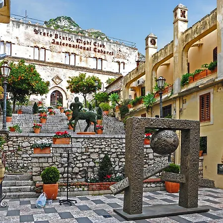 Oikia Naxos Giardini Naxos